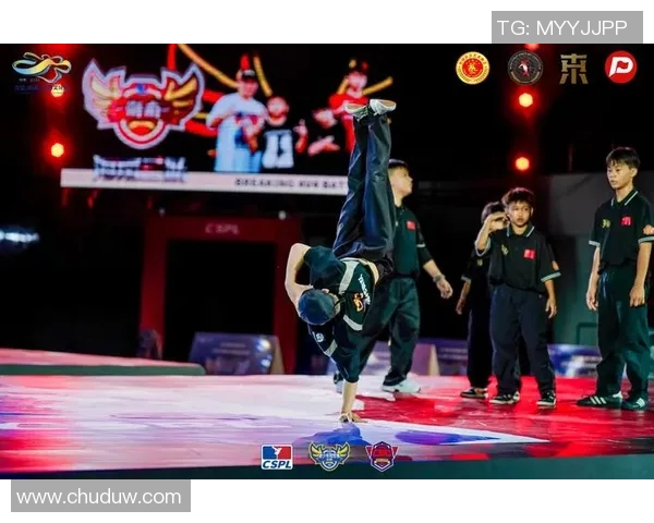 重庆街舞队的反击之路：荣耀与挑战交织的舞台故事