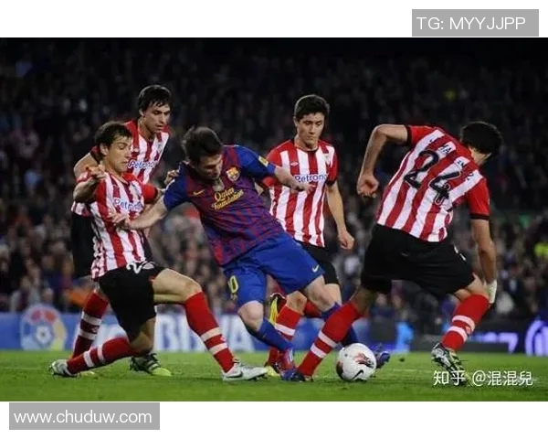 广州足球队盯防策略分析及其在比赛中的成效与不足探讨