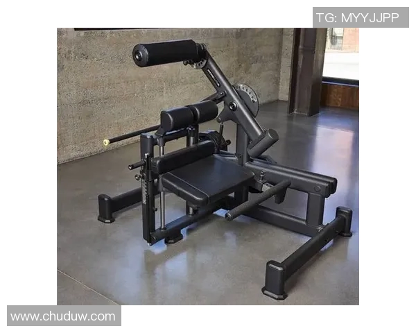 龙门架绳索后踢：被低估的臀部孤立训练器械